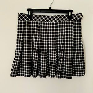 H&M pleated skirt size 14.  Classic!! Perfect condition
